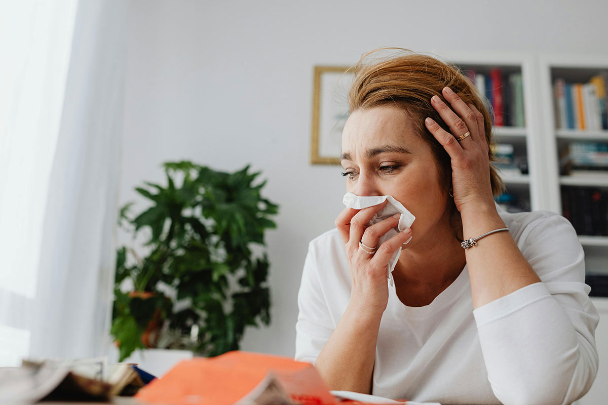 head-to-heart-restoration-ministry-anxiety-article-image-of-an-anxious-woman-with-a-tissue